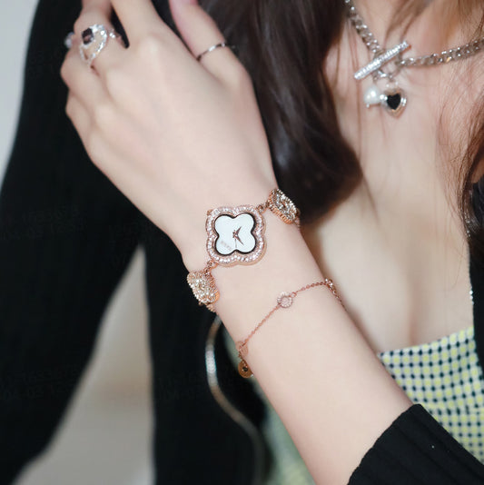 🍀Four-Leaf Clover Bracelet Watch Wear Your Luck. ✨Shine Every Moment.✨